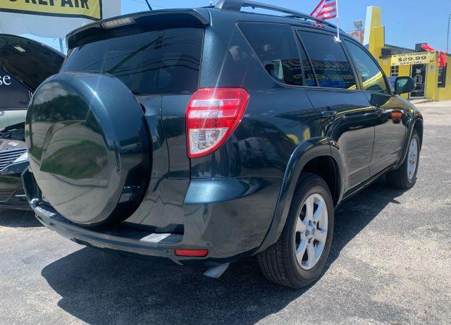 Toyota RAV4 - Thumbnail 3