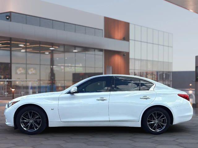 Infiniti Q50 - Thumbnail 4
