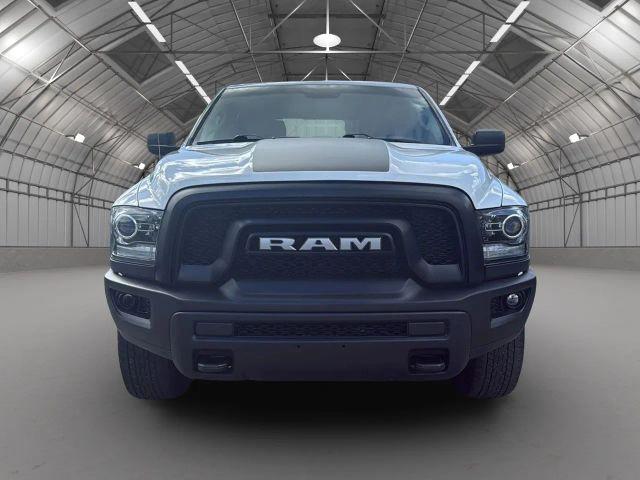 Ram 1500 CLASSIC CREW CAB - Thumbnail 2