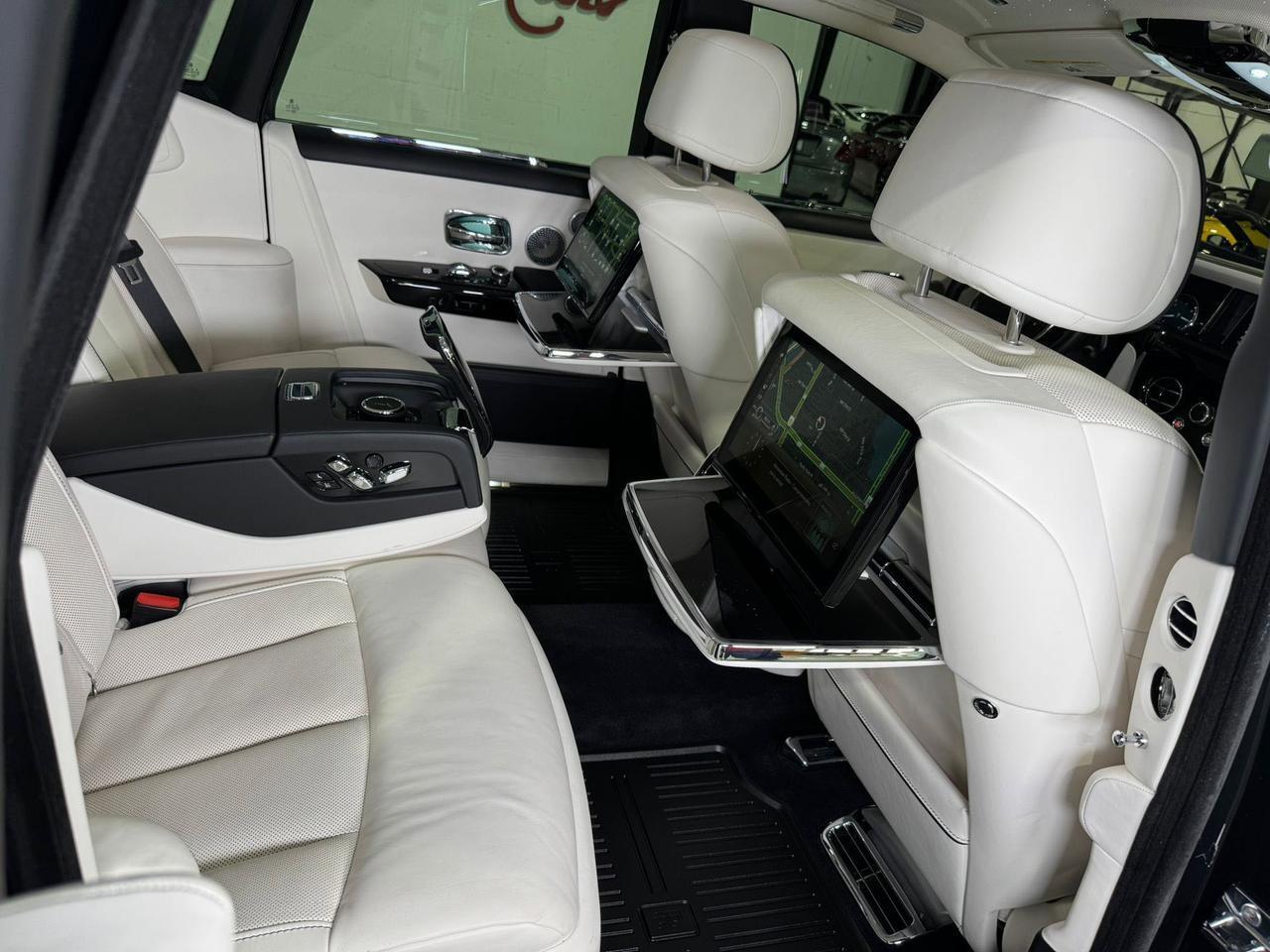 Rolls-Royce Phantom - Thumbnail 17