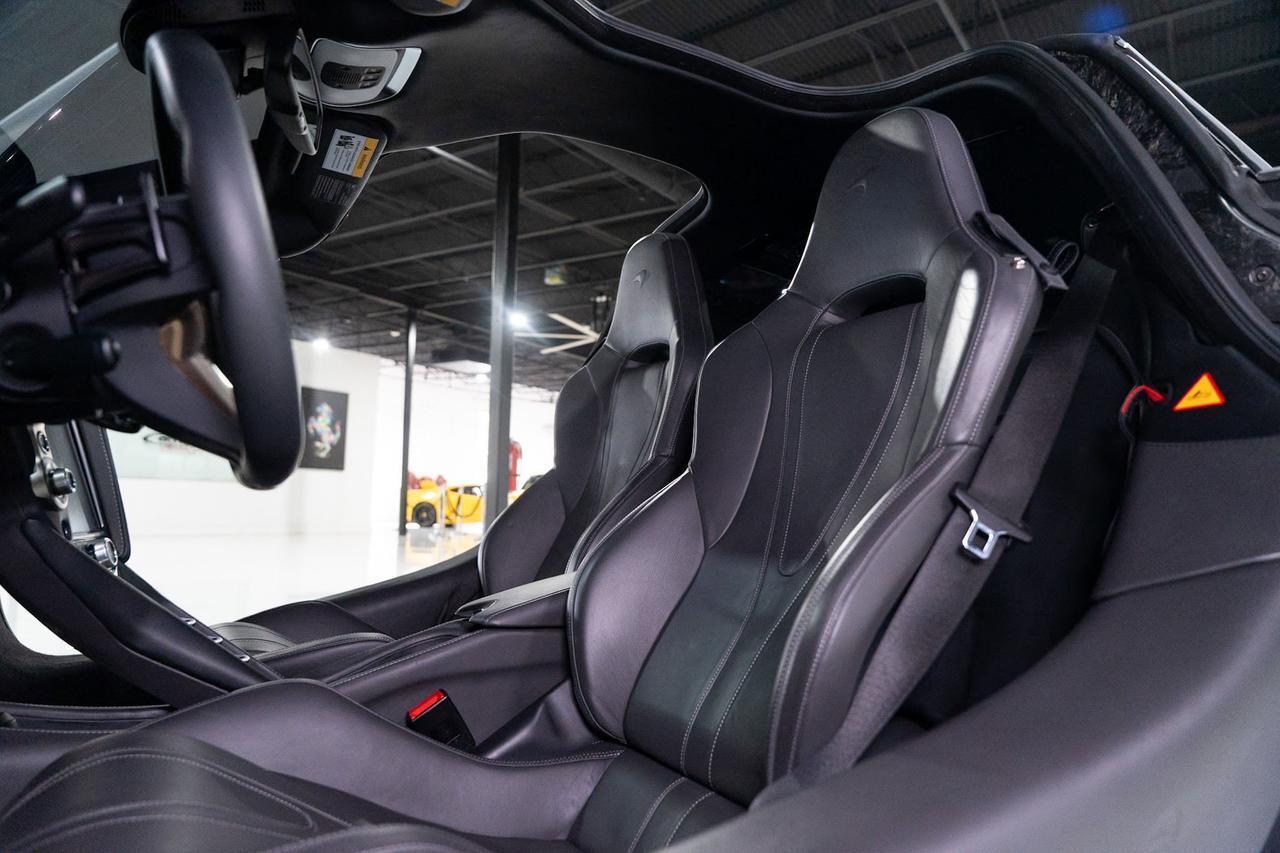 McLaren 720S - Thumbnail 18
