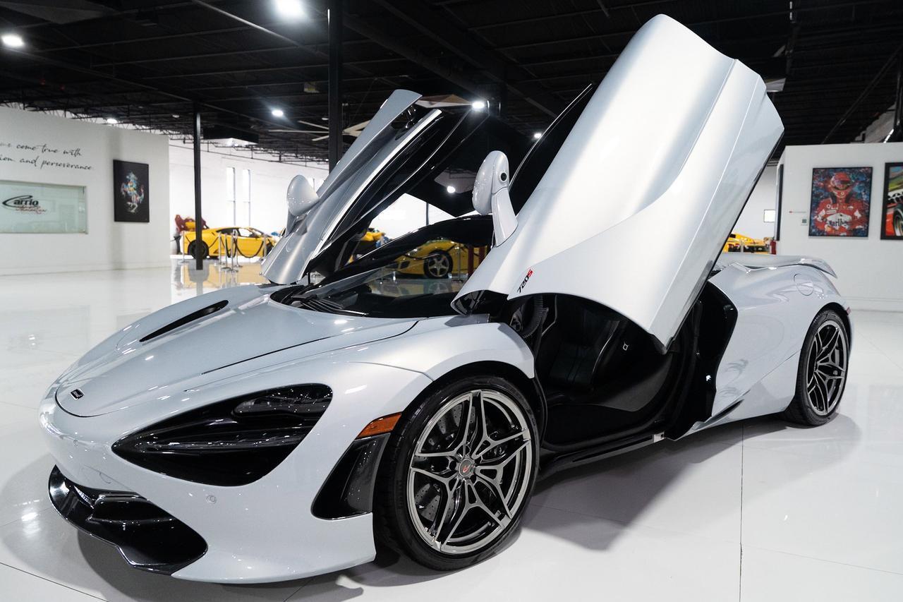 McLaren 720S - Thumbnail 11