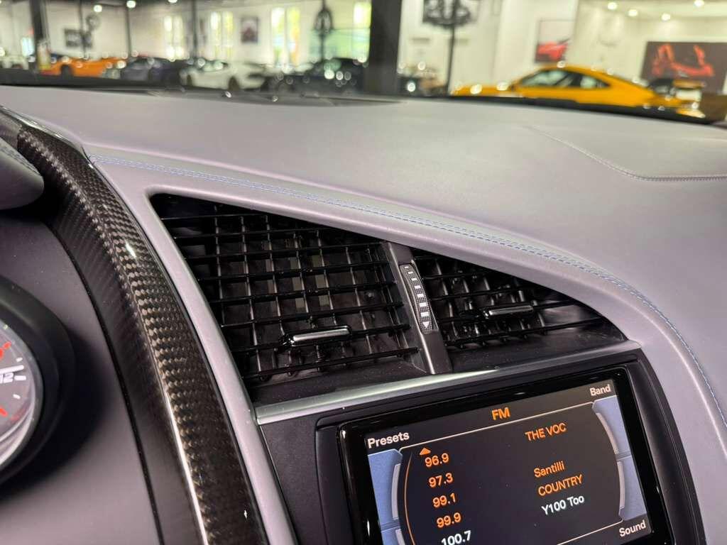 Audi R8 - Thumbnail 17