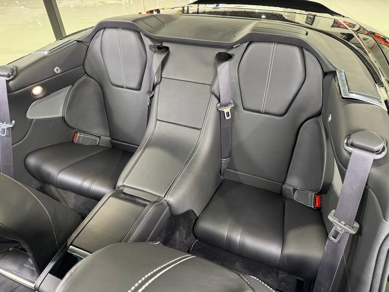 Aston Martin DBS - Thumbnail 19