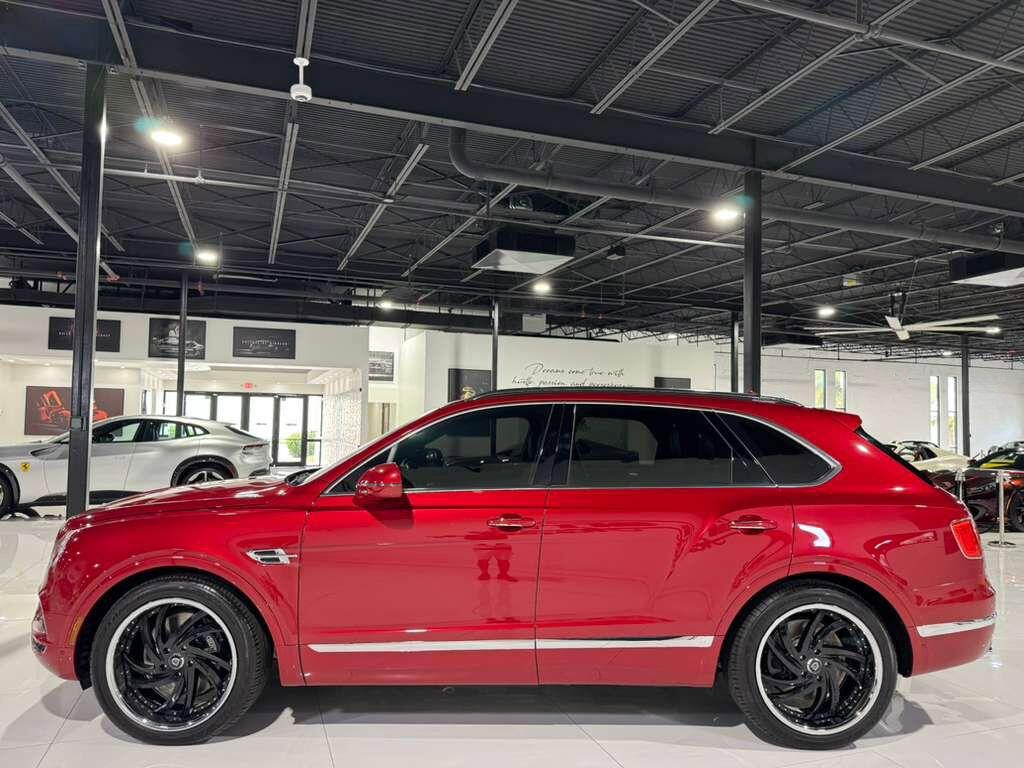 Bentley Bentayga - Thumbnail 4