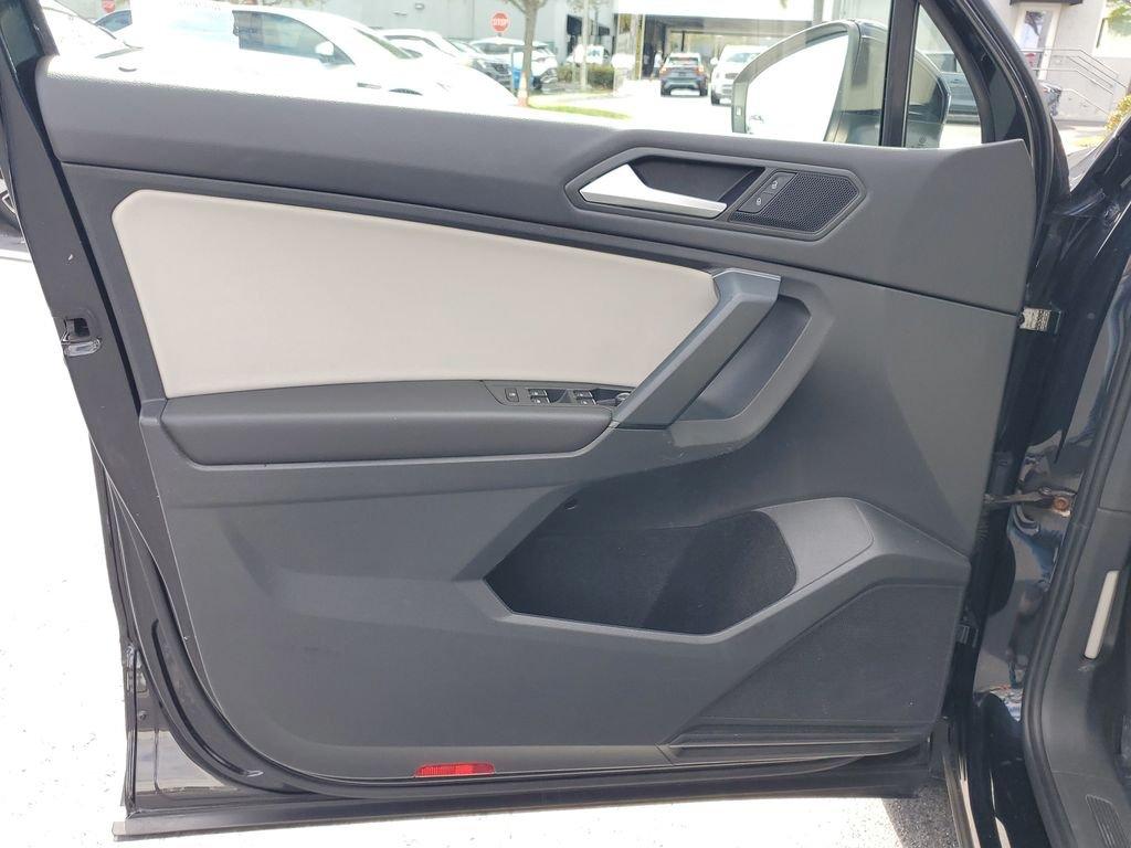 Volkswagen Tiguan 2.0T Se - Thumbnail 17