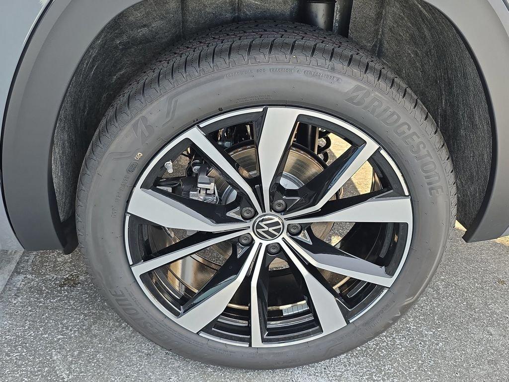 Volkswagen Atlas 2.0T Sel Premium R-Line Awd - Thumbnail 4