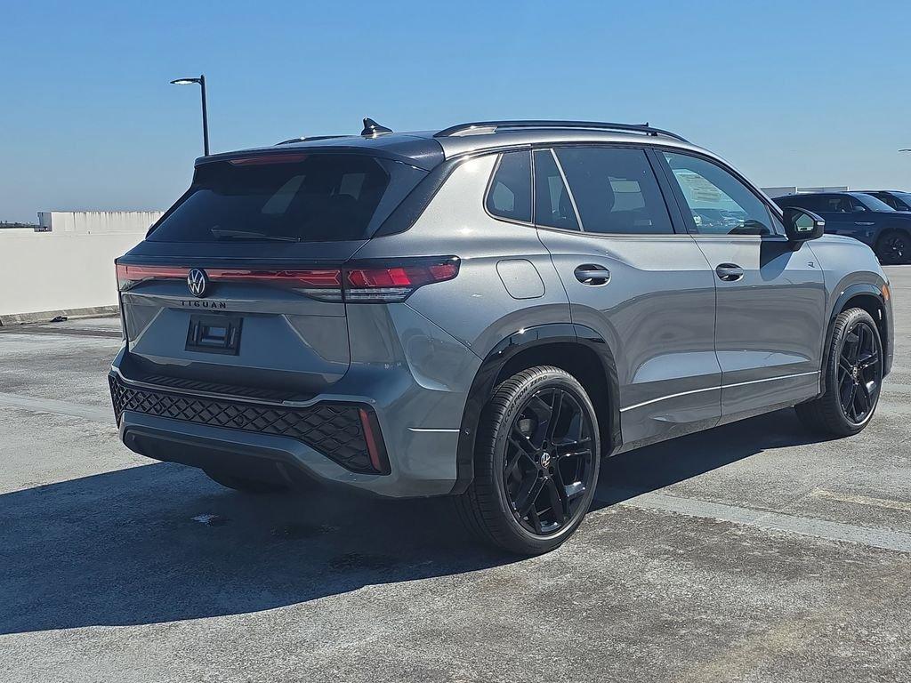 Volkswagen Tiguan 2.0T Se R-Line Black - Thumbnail 5