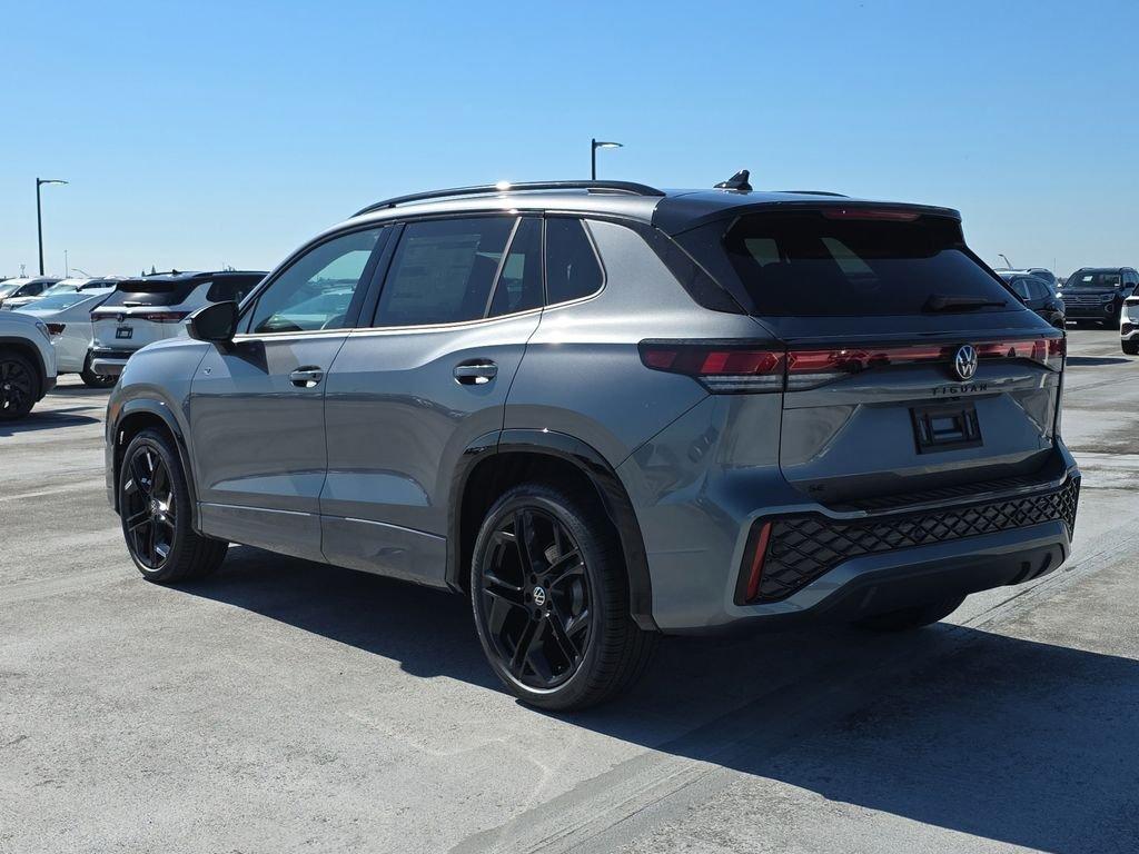 Volkswagen Tiguan 2.0T Se R-Line Black - Thumbnail 4