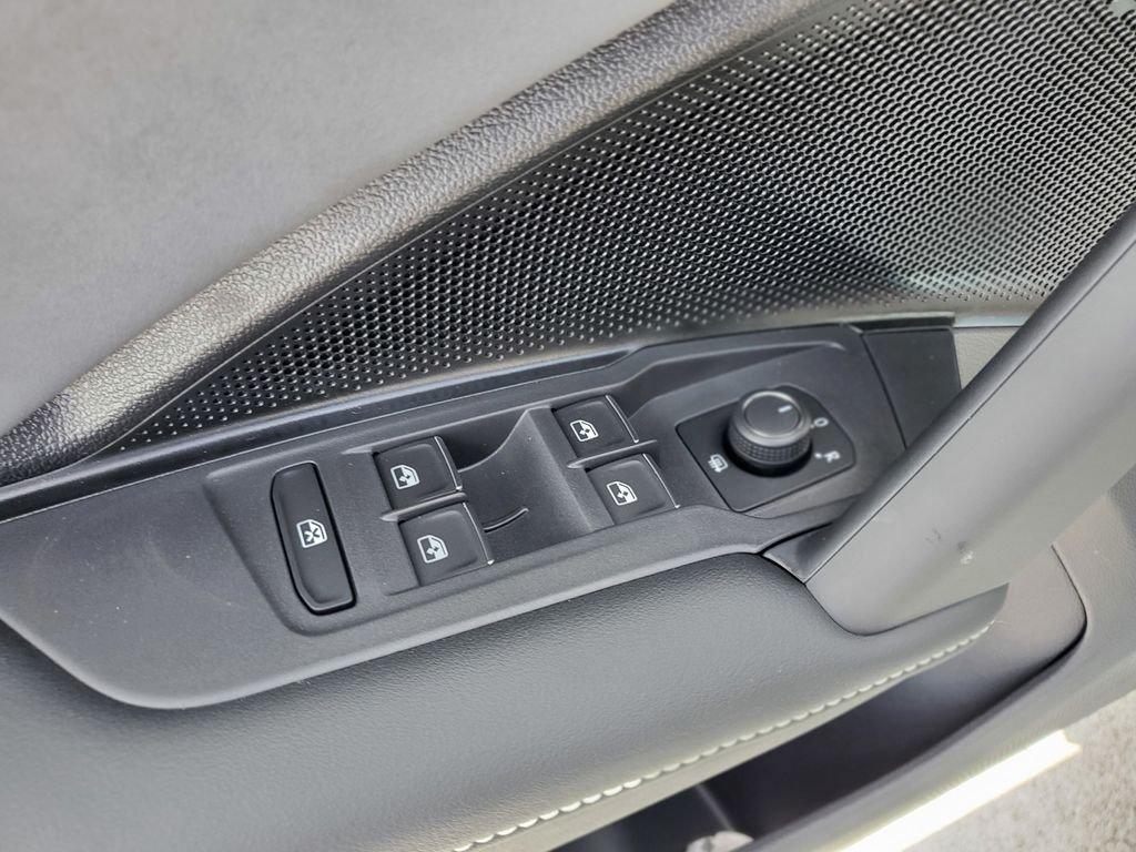 Volkswagen Tiguan 2.0T Se R-Line Black - Thumbnail 12