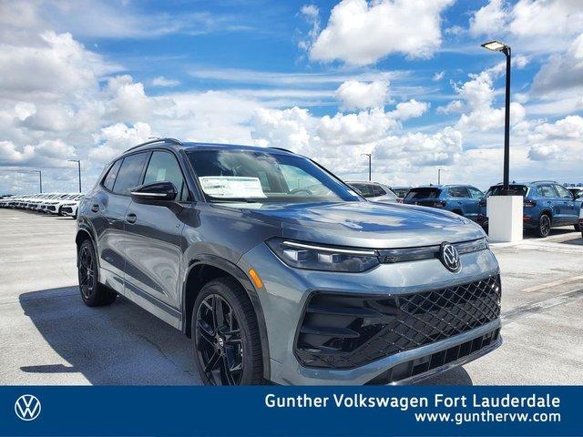 Volkswagen Tiguan 2.0T Se R-Line Black - View 1