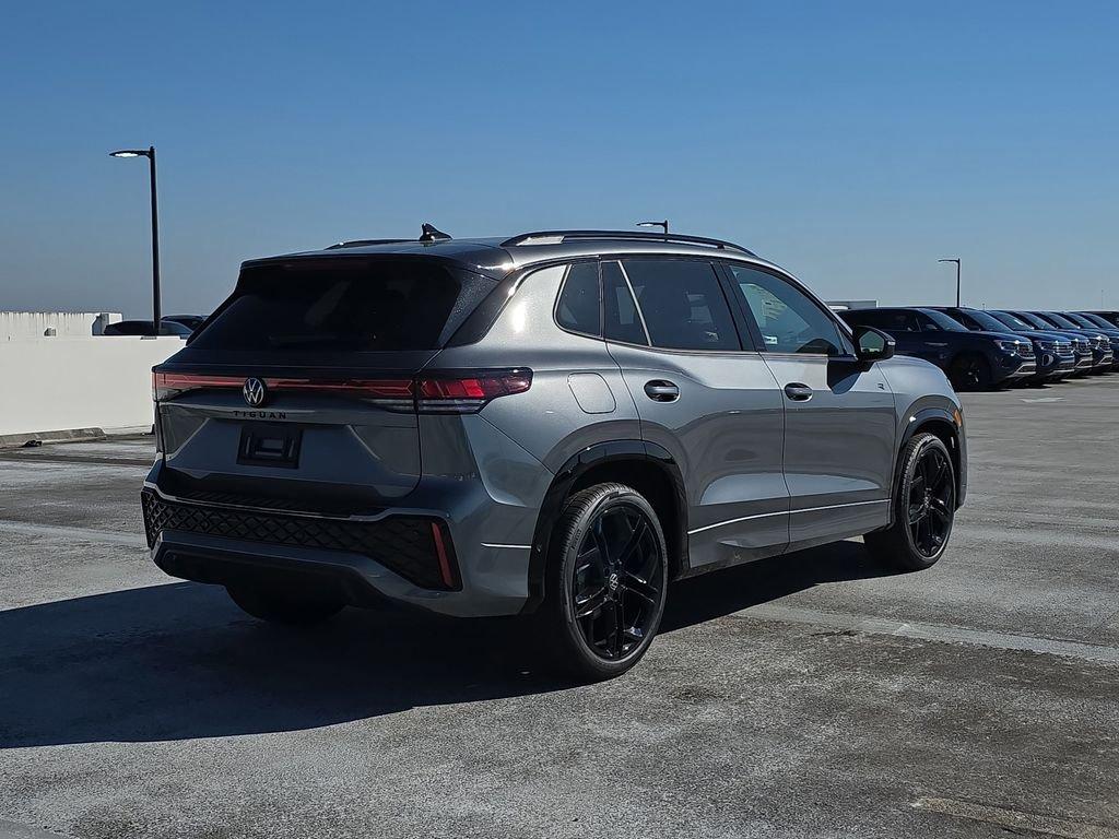 Volkswagen Tiguan 2.0T Se R-Line Black - Thumbnail 5