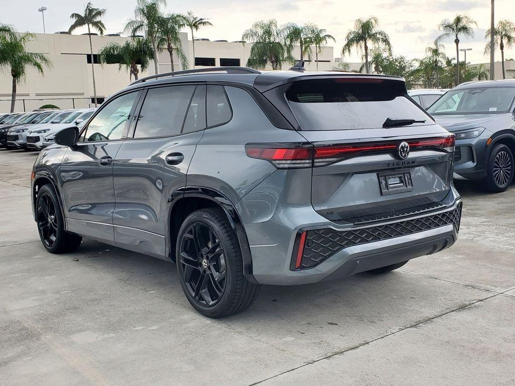 Volkswagen Tiguan 2.0T Se R-Line Black - Thumbnail 5