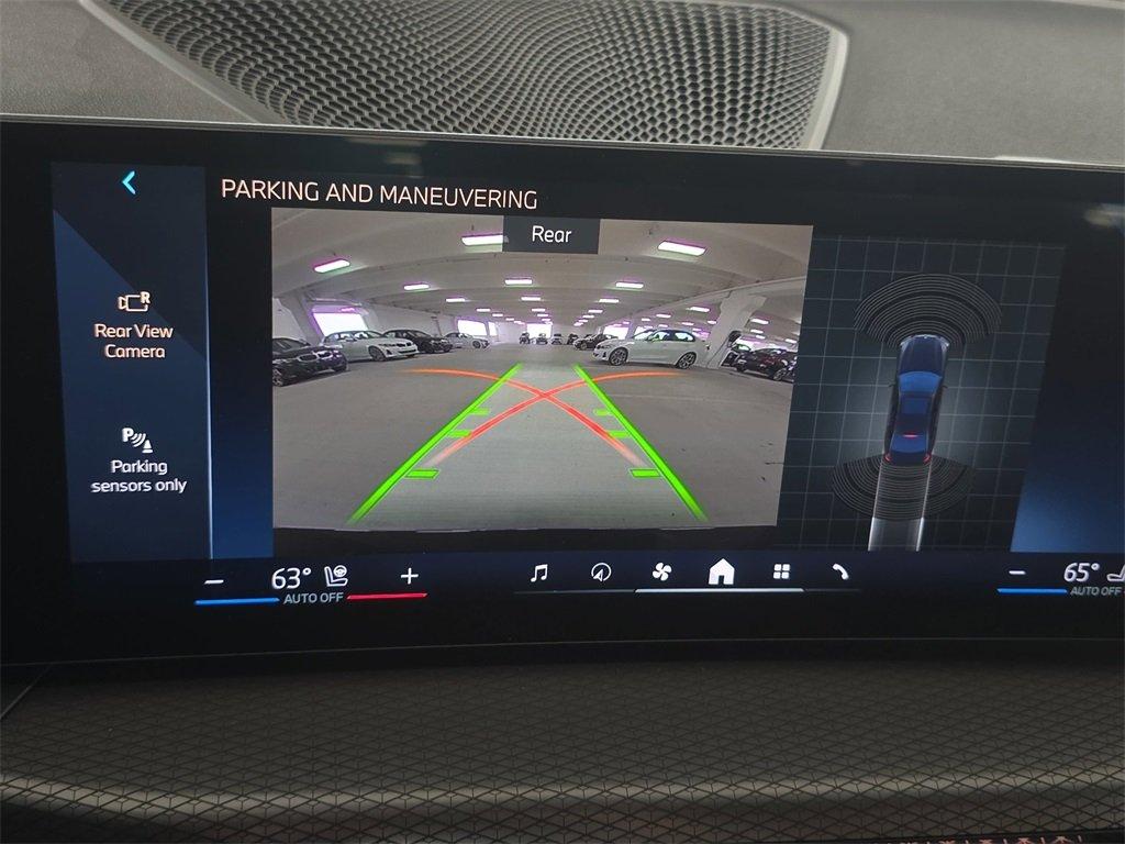 BMW 3 Series 330I Rwd 4D Sedan - Thumbnail 18