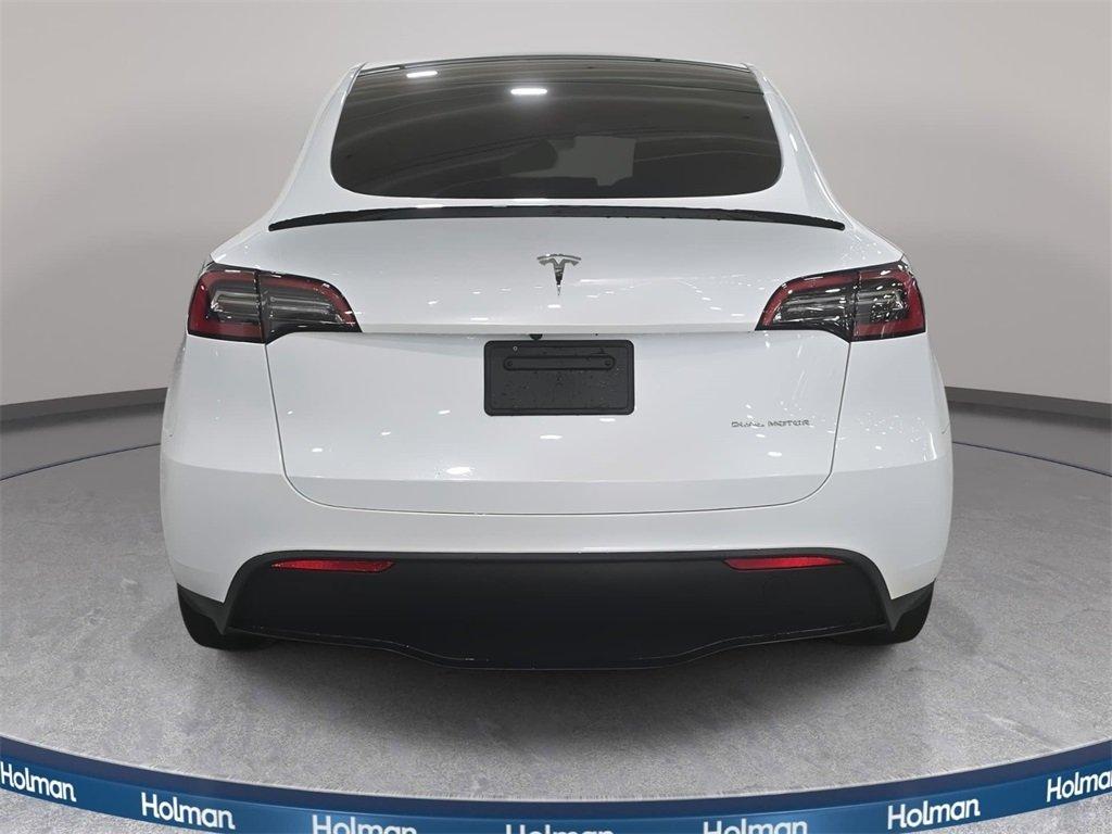 Tesla Model Y Long Range Awd 4D Sport Utility - Thumbnail 6