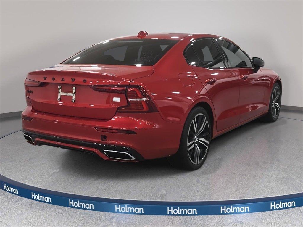 Volvo S60 Recharge Plug-In Hybrid T8 R-Design Awd 4D Sedan - Thumbnail 7