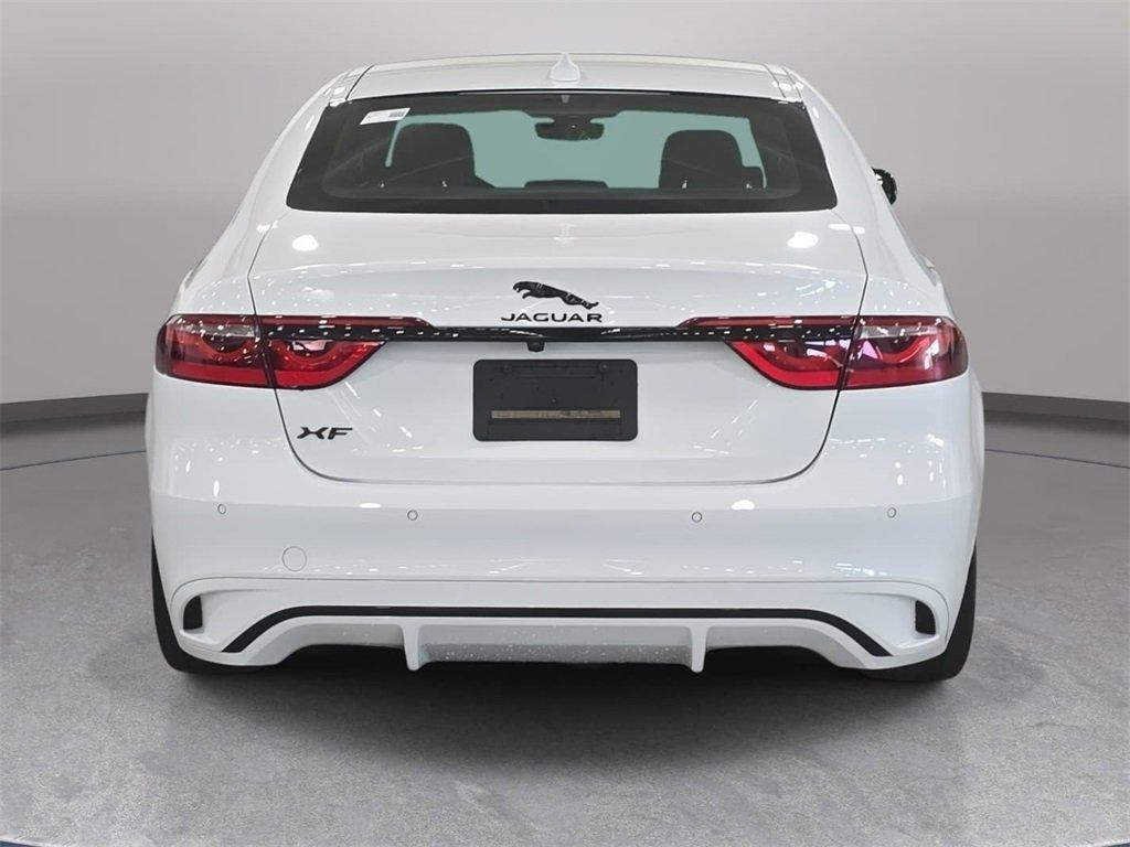 Jaguar Xf R-Dynamic Se Awd 4D Sedan - Thumbnail 8