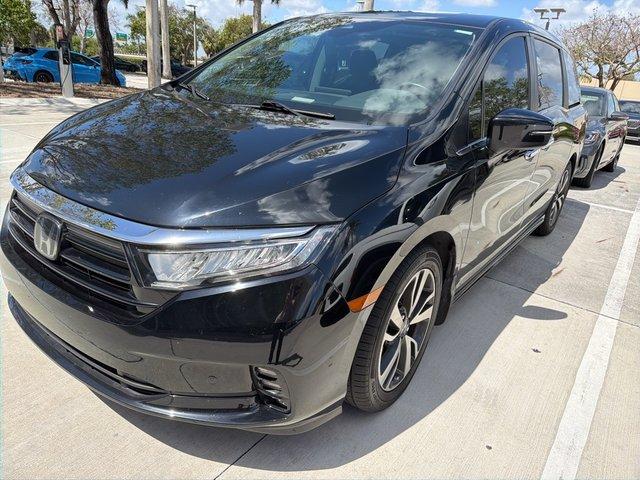 Honda Odyssey Touring Fwd 4D Passenger Van - View 1
