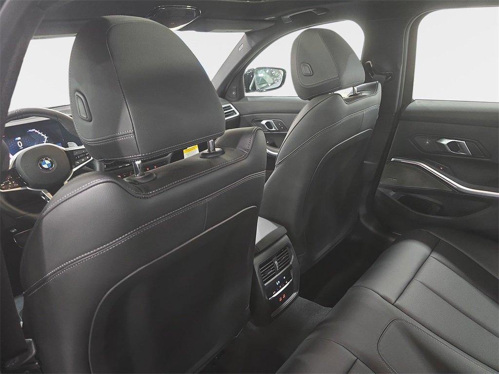 BMW 330I - Thumbnail 14