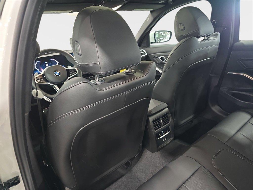 BMW 330I - Thumbnail 14