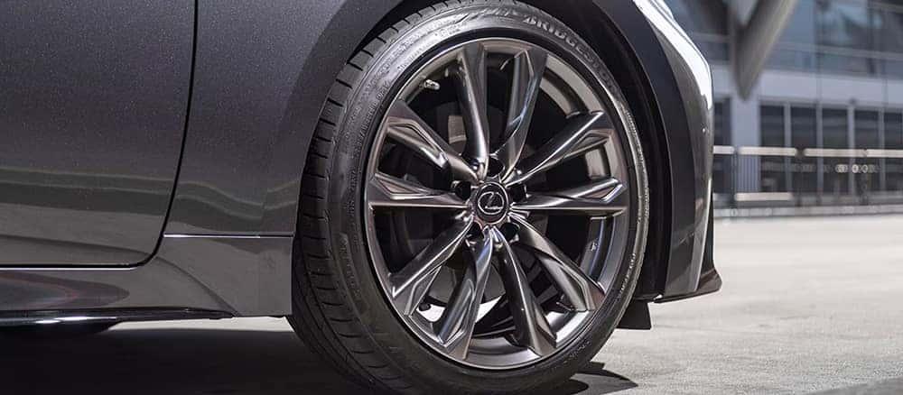 Lexus Is - Thumbnail 2