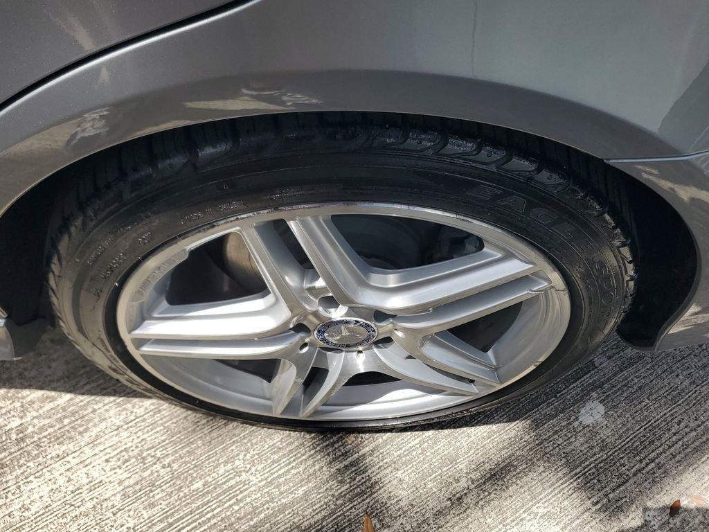 Mercedes-Benz E 350 - Thumbnail 6