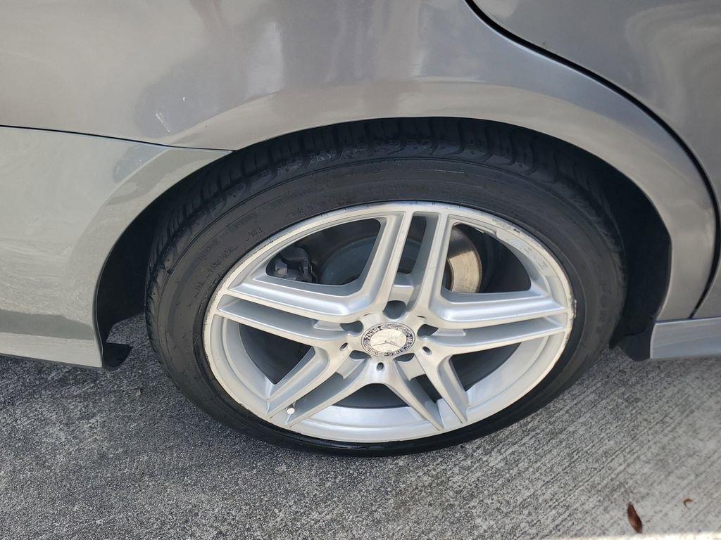 Mercedes-Benz E 350 - Thumbnail 10