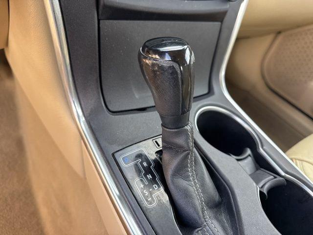 Toyota Camry Le - Thumbnail 12