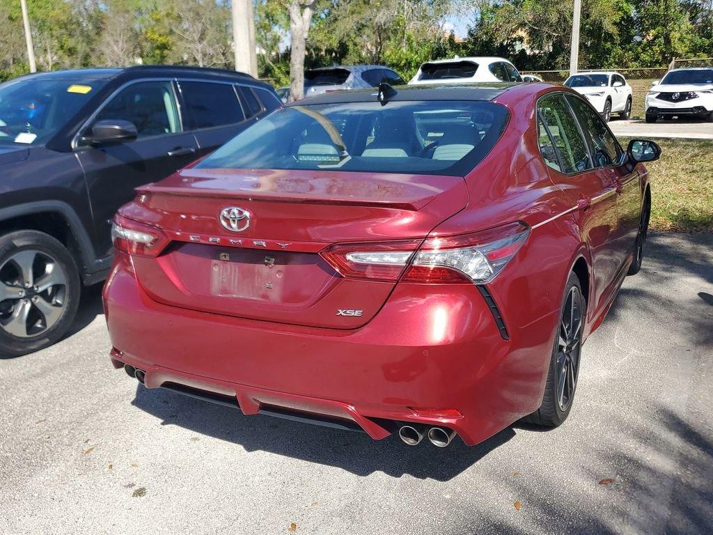 Toyota Camry - Thumbnail 9