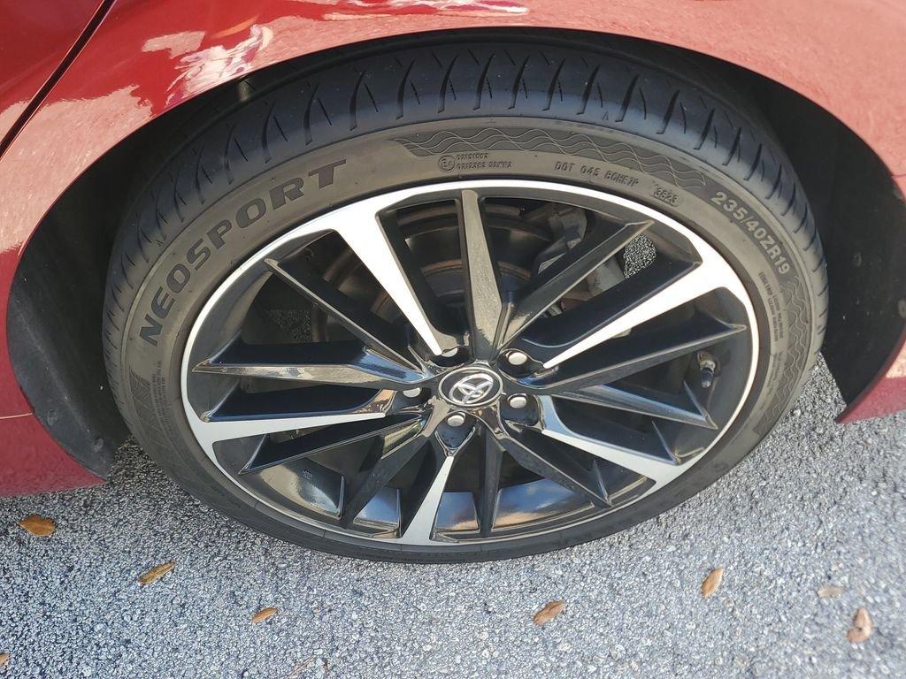 Toyota Camry - Thumbnail 6