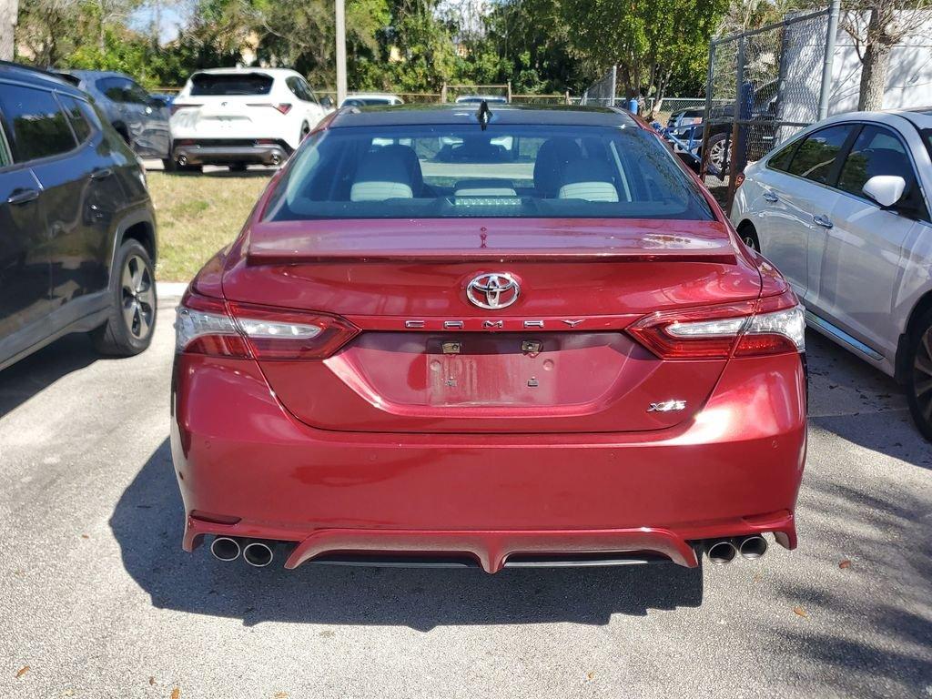 Toyota Camry - Thumbnail 8