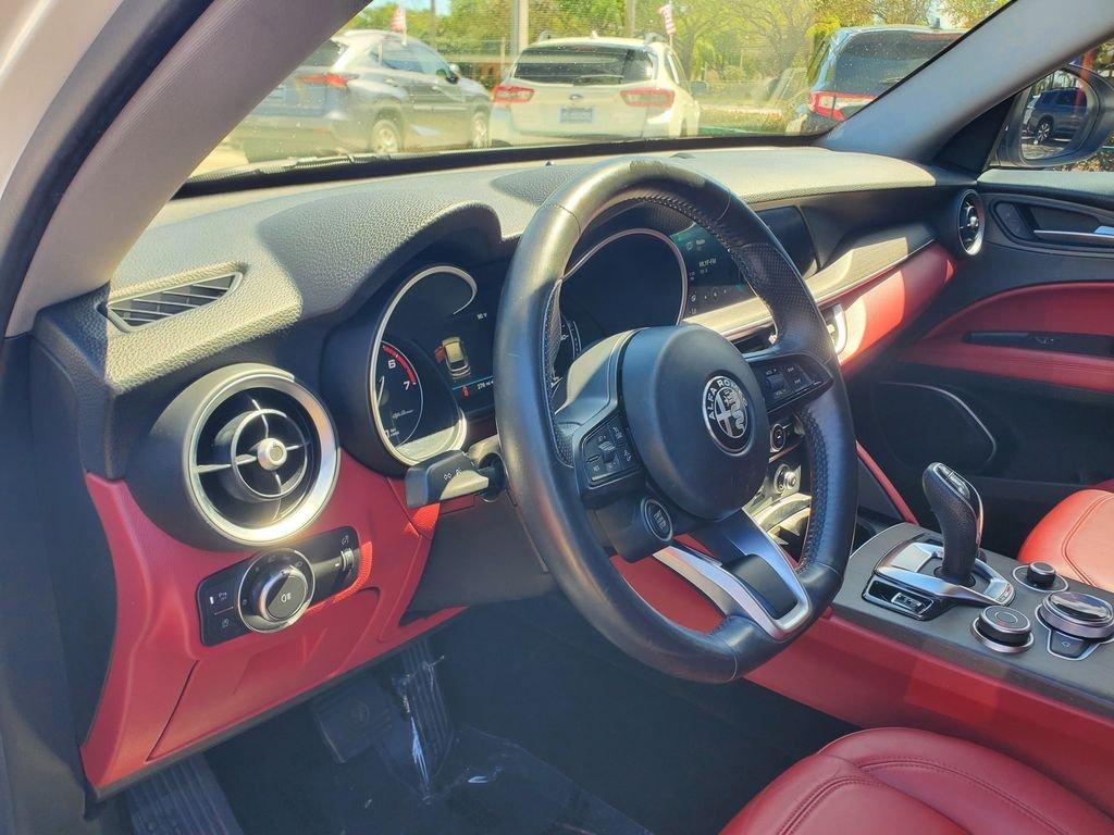 Alfa Romeo Stelvio Ti - Thumbnail 16