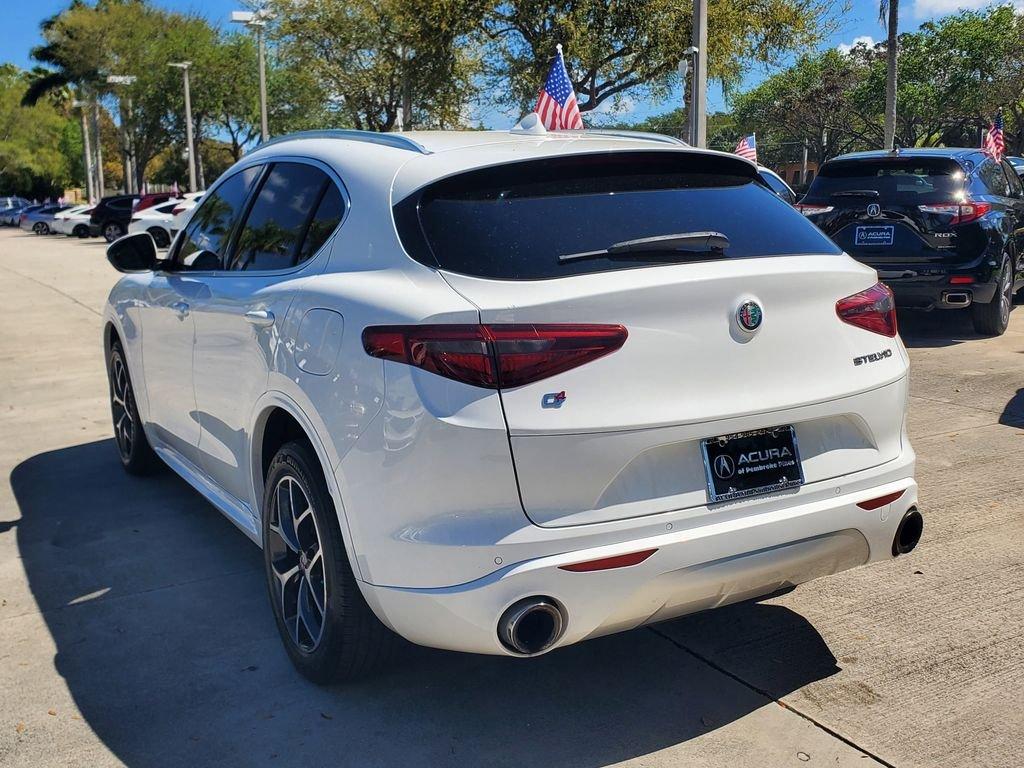 Alfa Romeo Stelvio Ti - Thumbnail 6