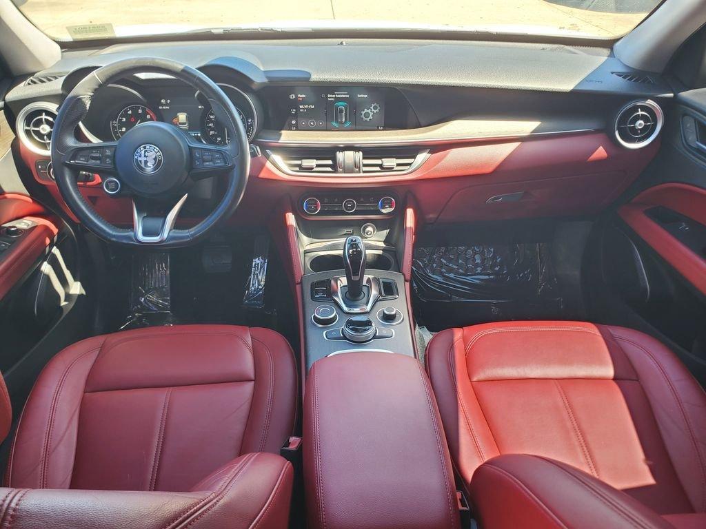 Alfa Romeo Stelvio Ti - Thumbnail 11