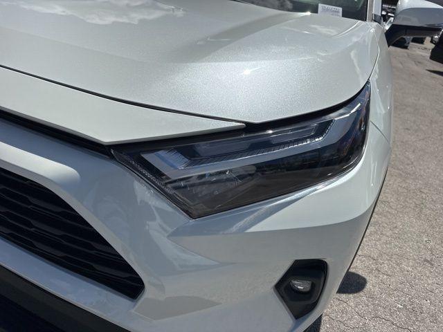 Toyota Rav4 Hybrid Xle Premium In Hollywood Fl | Jtmb6Rfv4Nd068378 | Toyota Of Hollywood'S Amazinn Used Car - Thumbnail 8