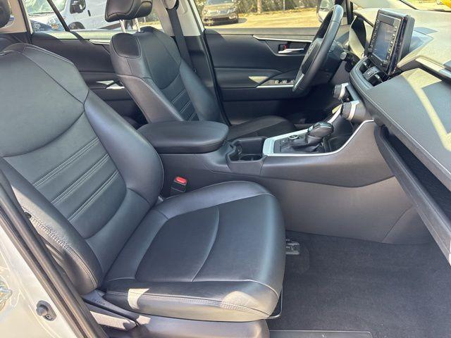 Toyota Rav4 Hybrid Xle Premium In Hollywood Fl | Jtmb6Rfv4Nd068378 | Toyota Of Hollywood'S Amazinn Used Car - Thumbnail 13