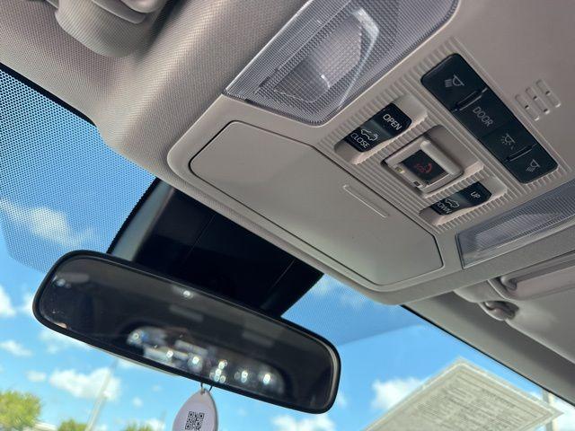 Toyota Rav4 Hybrid Xle Premium In Hollywood Fl | Jtmb6Rfv4Nd068378 | Toyota Of Hollywood'S Amazinn Used Car - Thumbnail 19