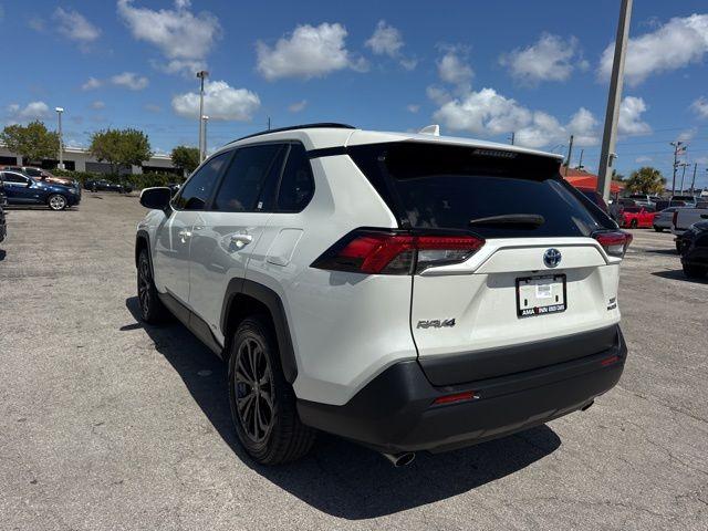 Toyota Rav4 Hybrid Xle Premium In Hollywood Fl | Jtmb6Rfv4Nd068378 | Toyota Of Hollywood'S Amazinn Used Car - Thumbnail 4