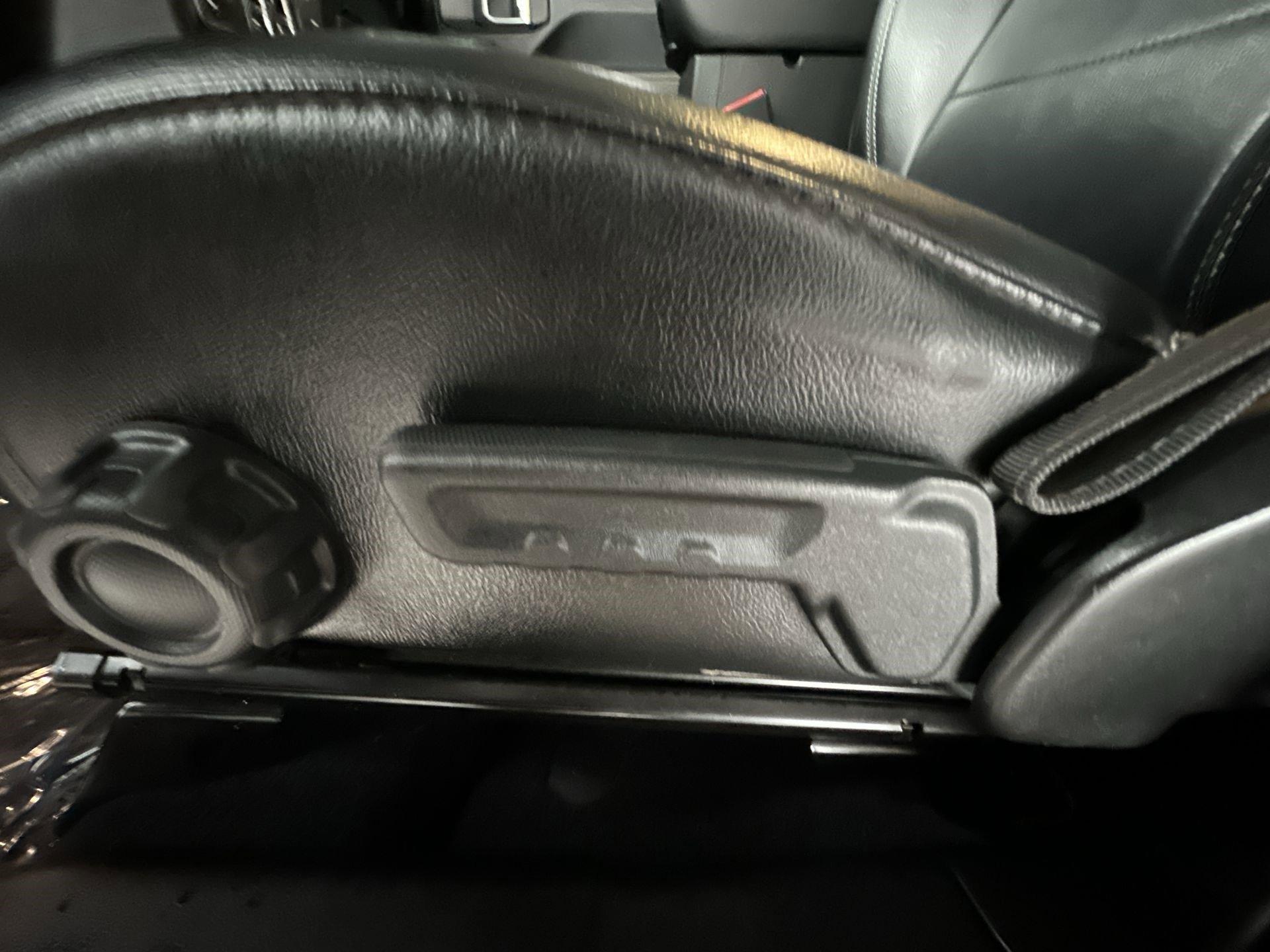 Jeep Wrangler Unlimited Sahara - Thumbnail 15