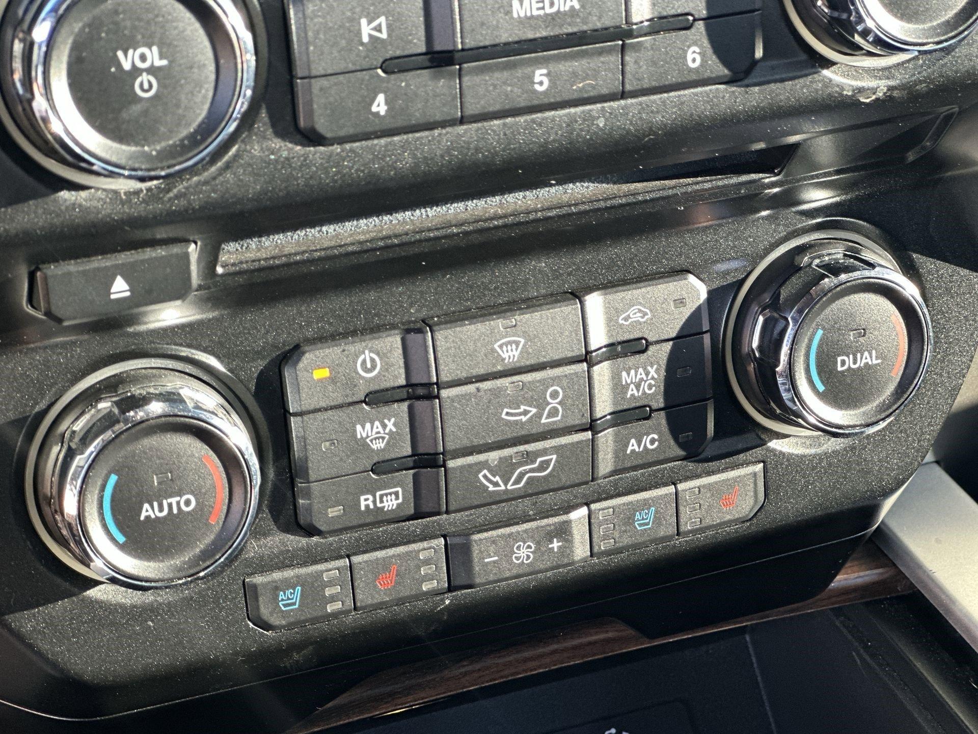 Ford F-150 Lariat - Thumbnail 18