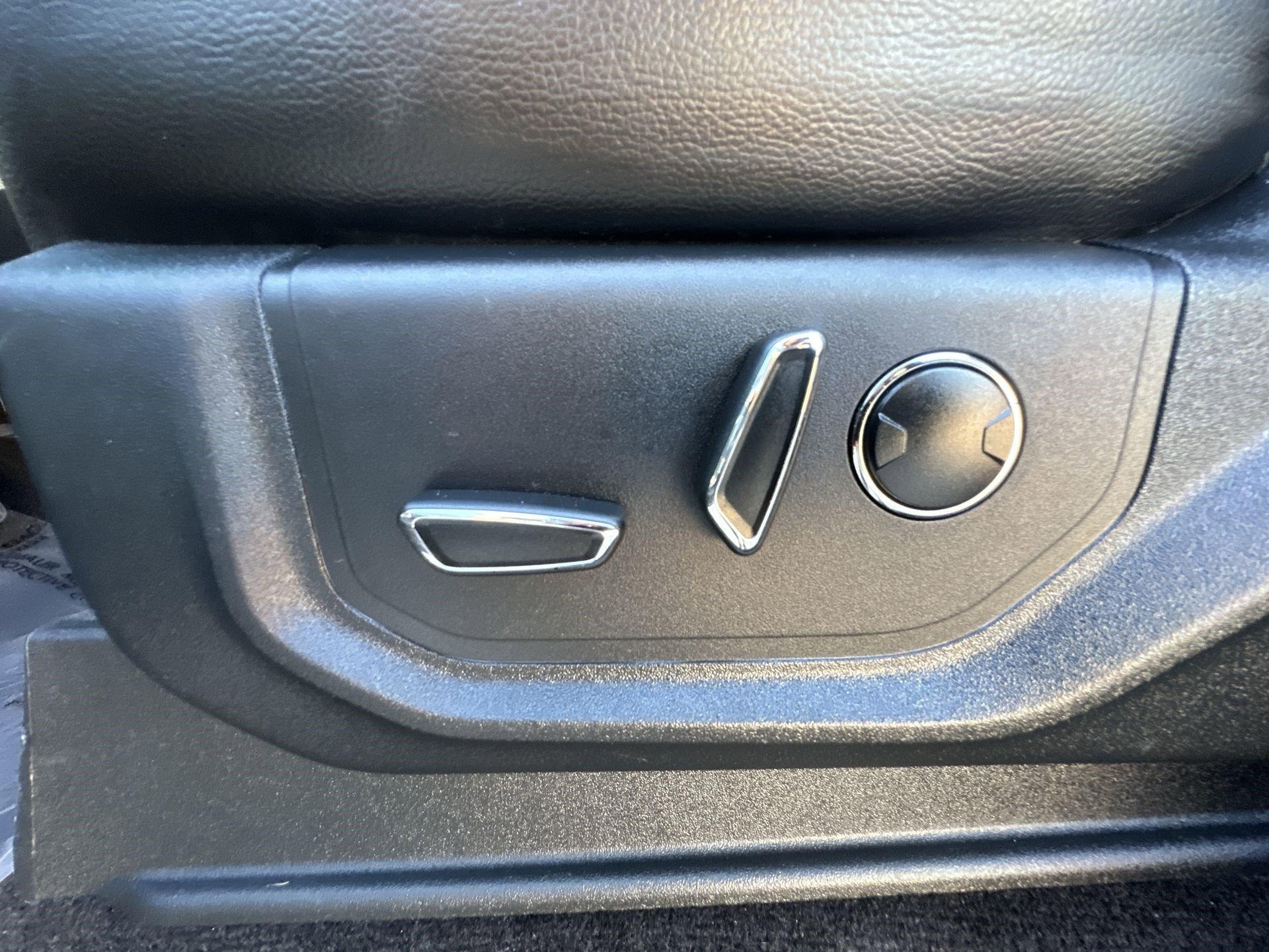 Ford F-150 Lariat - Thumbnail 15