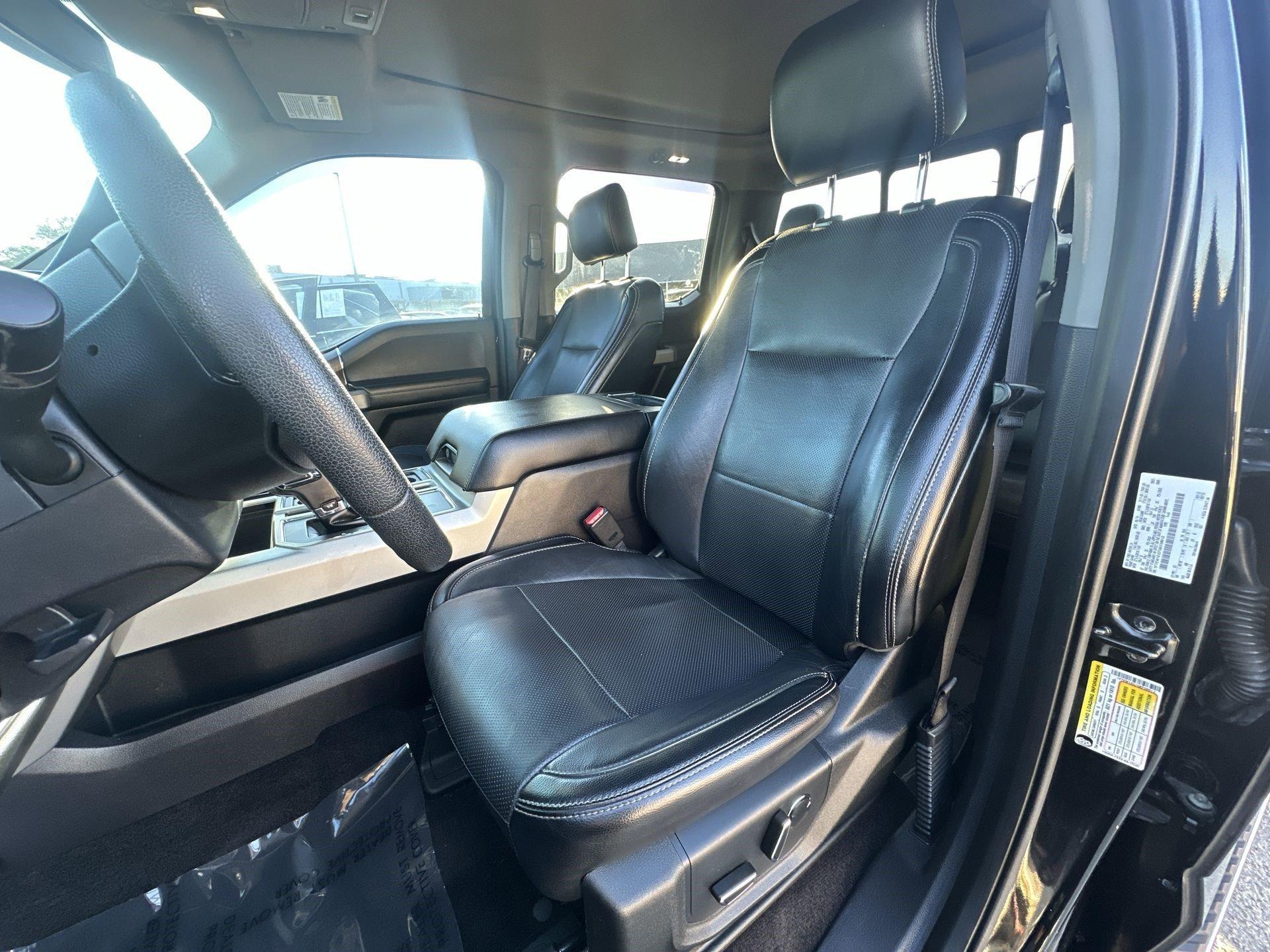 Ford F-150 Lariat - Thumbnail 14