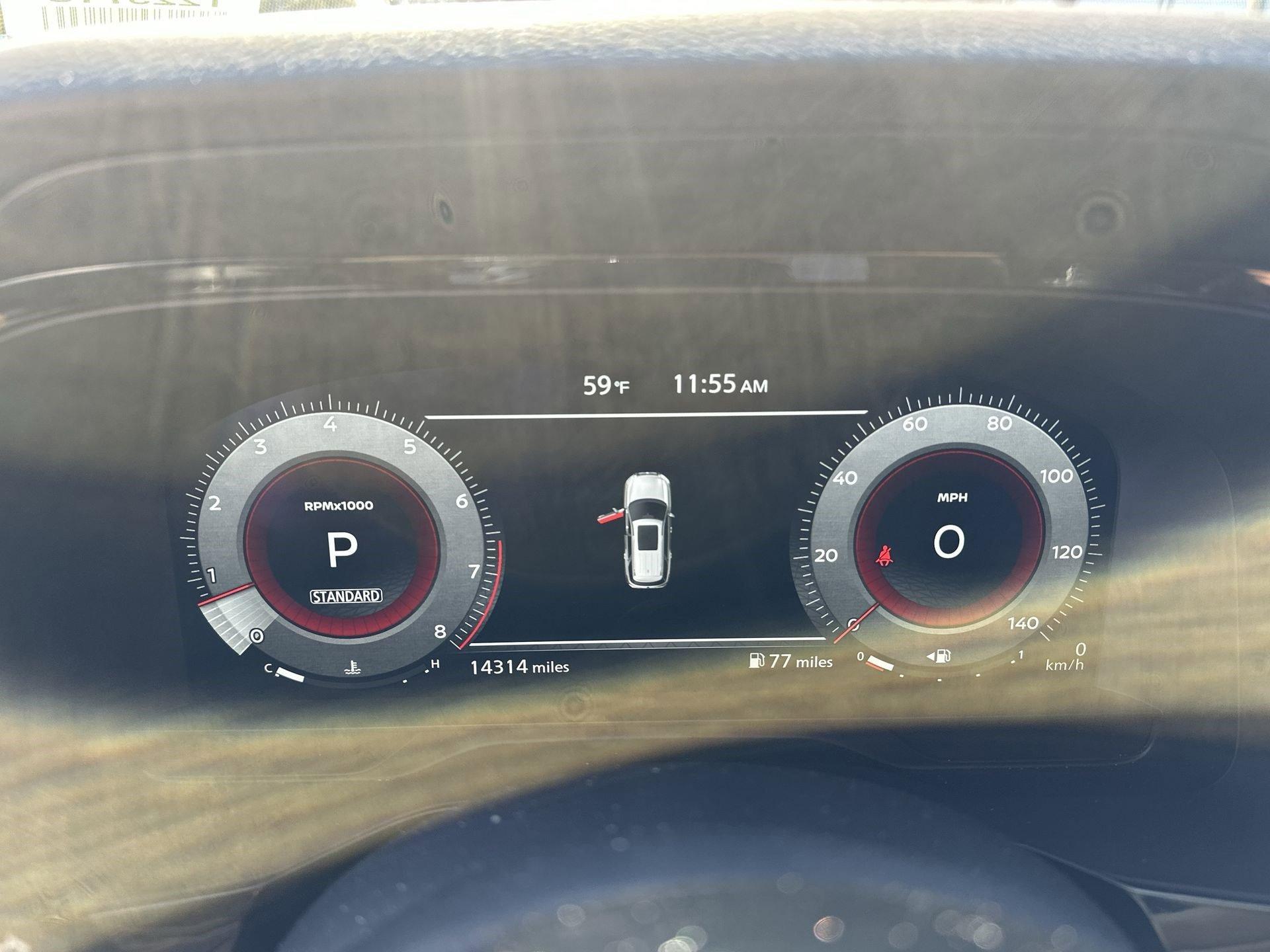 Nissan Pathfinder Platinum - Thumbnail 11