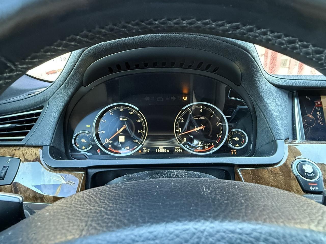 BMW 7 Series - Thumbnail 18