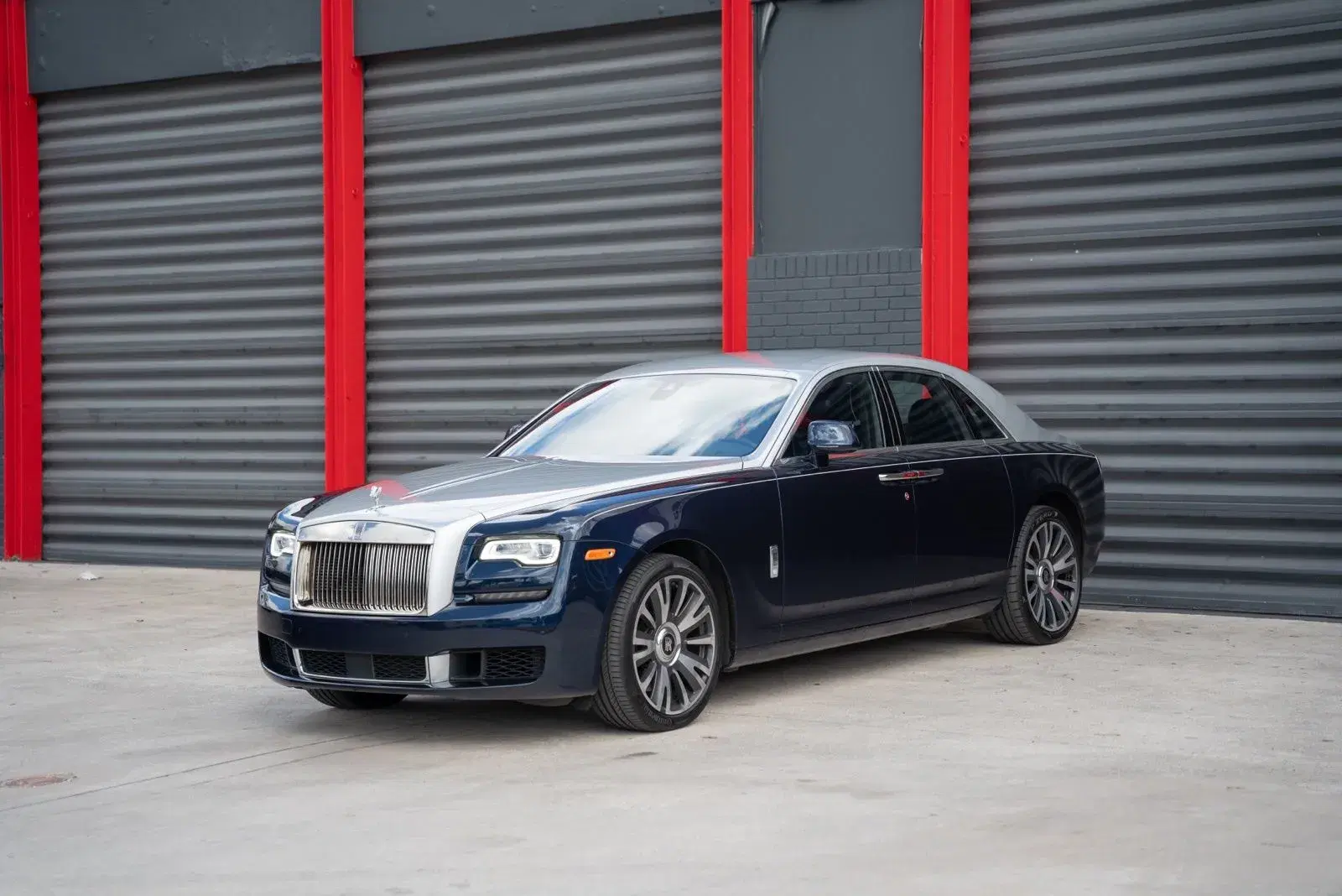 Rolls-Royce Ghost - View 1