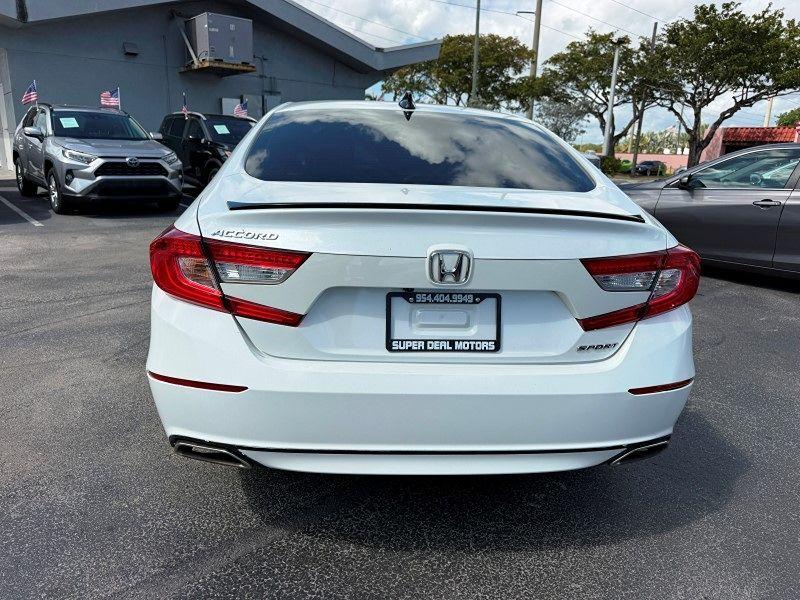 Honda Accord Sedan Sport - Thumbnail 7