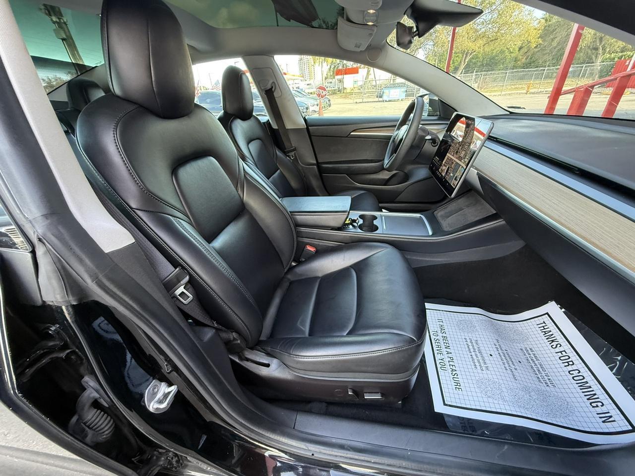 Tesla Model 3 - Thumbnail 14