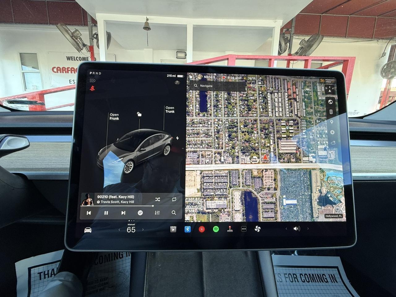 Tesla Model 3 - Thumbnail 17