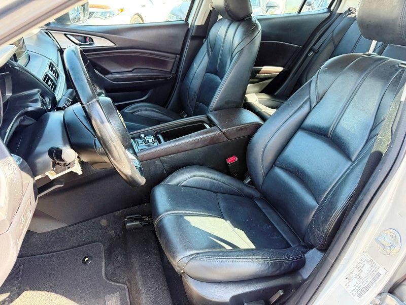 Mazda Mazda3 4-Door Touring - Thumbnail 14