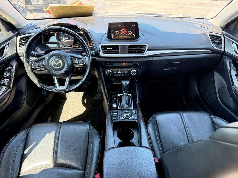 Mazda Mazda3 4-Door Touring - Thumbnail 19